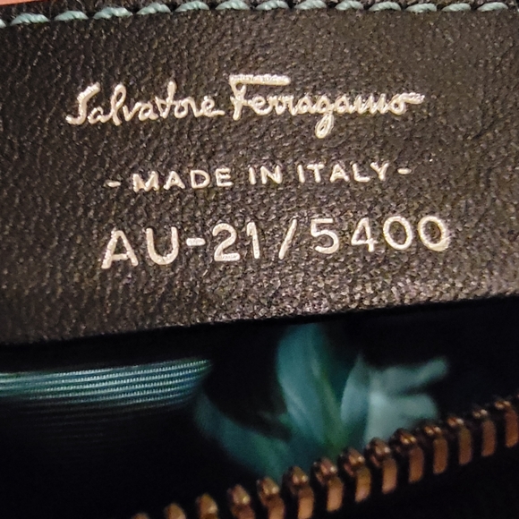 Salvatore Ferragamo Black Tiered Grosgrain Chain Shoulder Bag w/COA - Picture 7 of 9